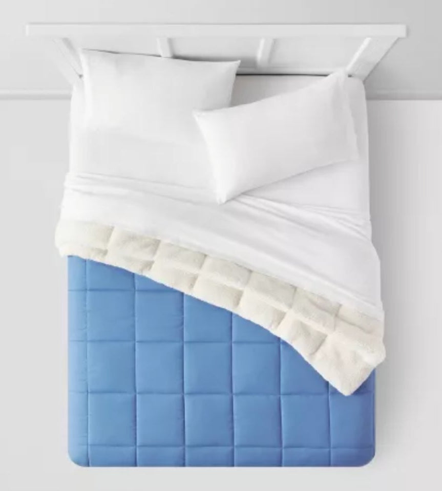 ποΈ Room Essentials Faux Shearling Reversible Comforter β Twin/Twin XL (Blue) π
