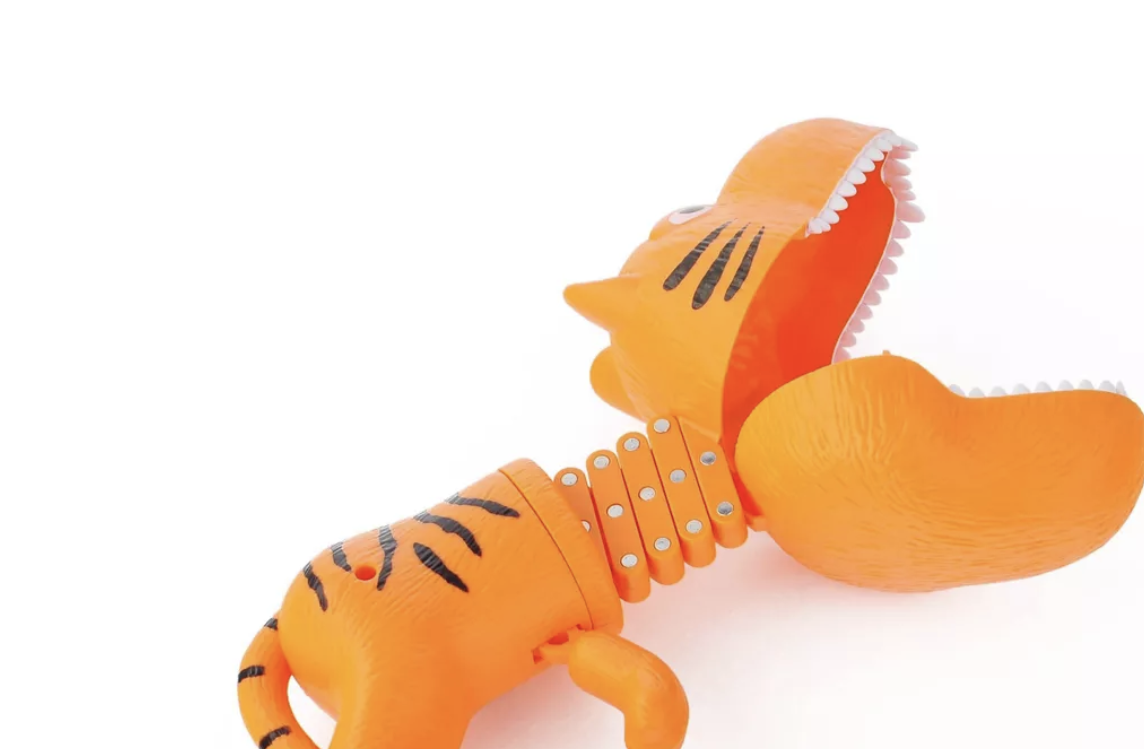 Animal Grabber Claw Toy – Choose Shark, Hippo, or Tiger (Ages 5+)