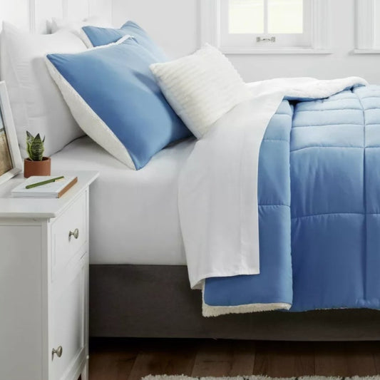 🛏️ Room Essentials Faux Shearling Reversible Comforter – Twin/Twin XL (Blue) 💙