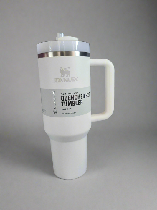 🤍✨ Stanley Quencher H2.0 Tumbler – 40 oz Cream Edition